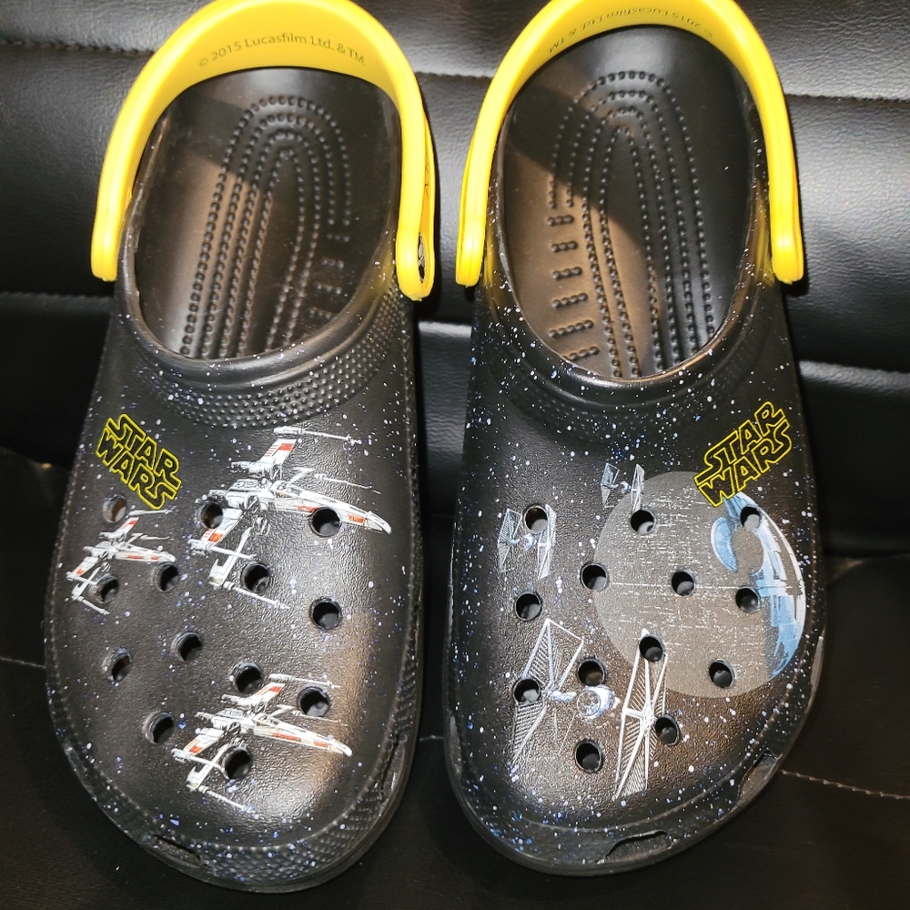 Crocs size 11